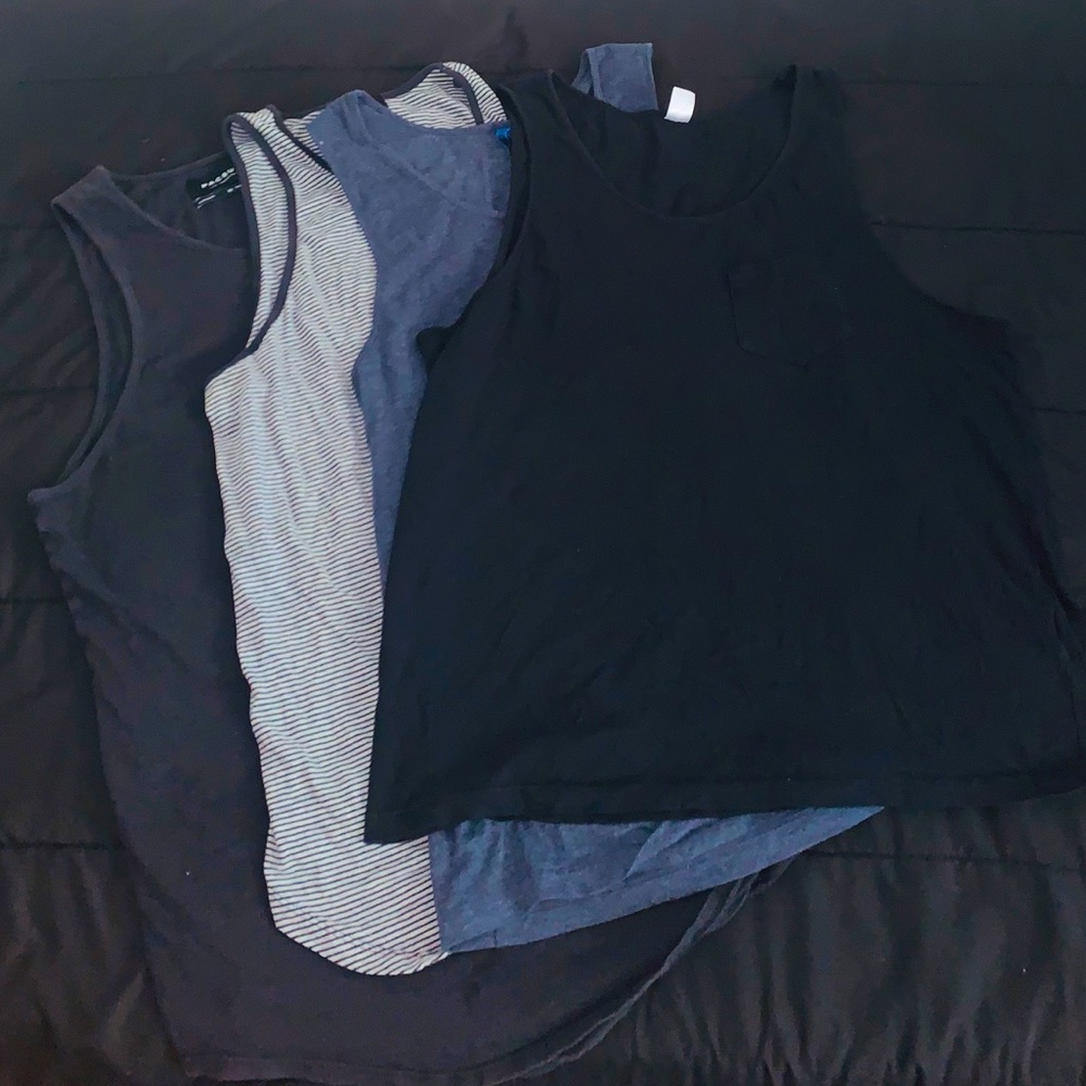 Men’s tank top bundle